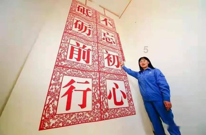小勇士救公主